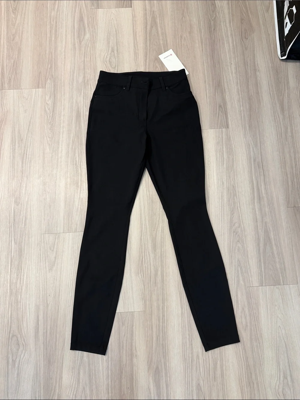 Uniqlo Women's Skinny Jeans in Black - Picture 1 of 3